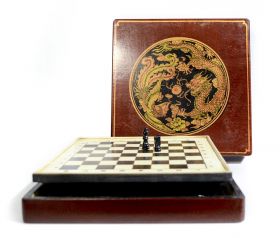 Manusi box - decorative din piele vintage Vintage red Chess